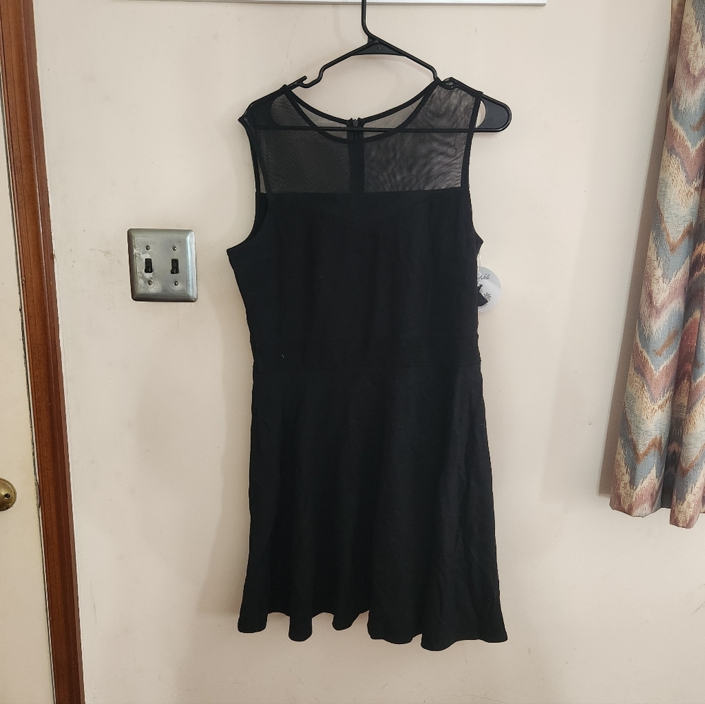 🎉 Black Dress